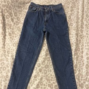 Levi’s vintage 512 slim taper jeans from the 90’s. 100% cotton.